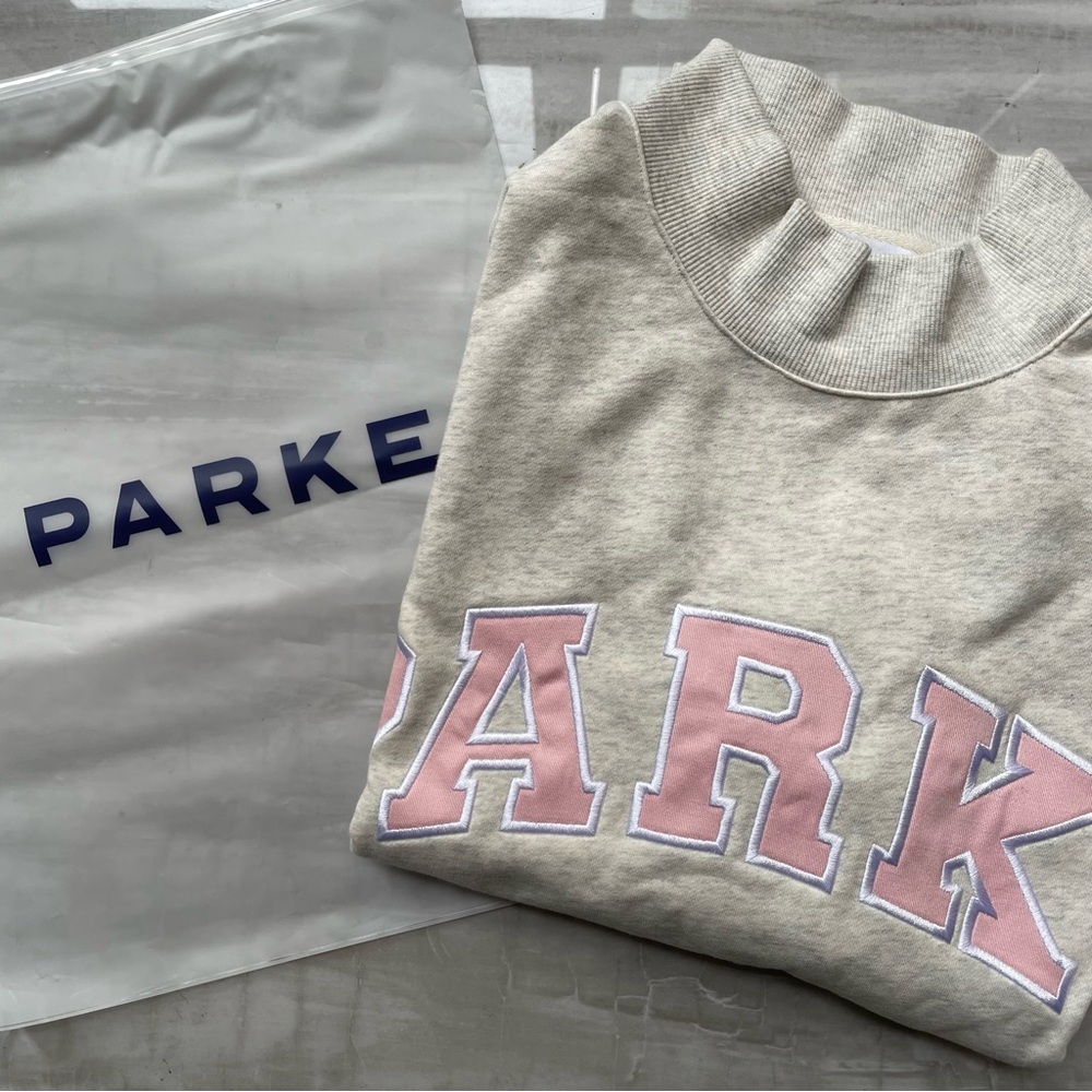 PARKE Women's Gray Sweatshirt with Pink Accents
